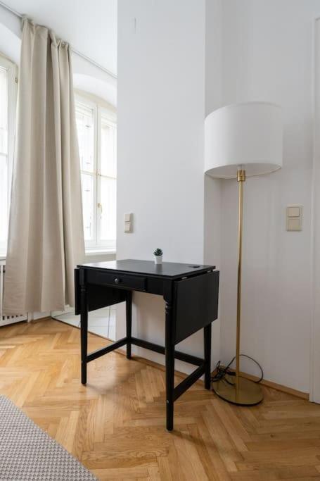 Historic Heart Apartment Vienna Exterior photo